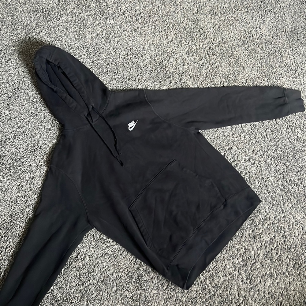 black nike hoodie